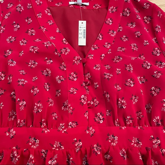 Madewell V-Neck Peplum Top in Little Lilies - Picture 7 of 11